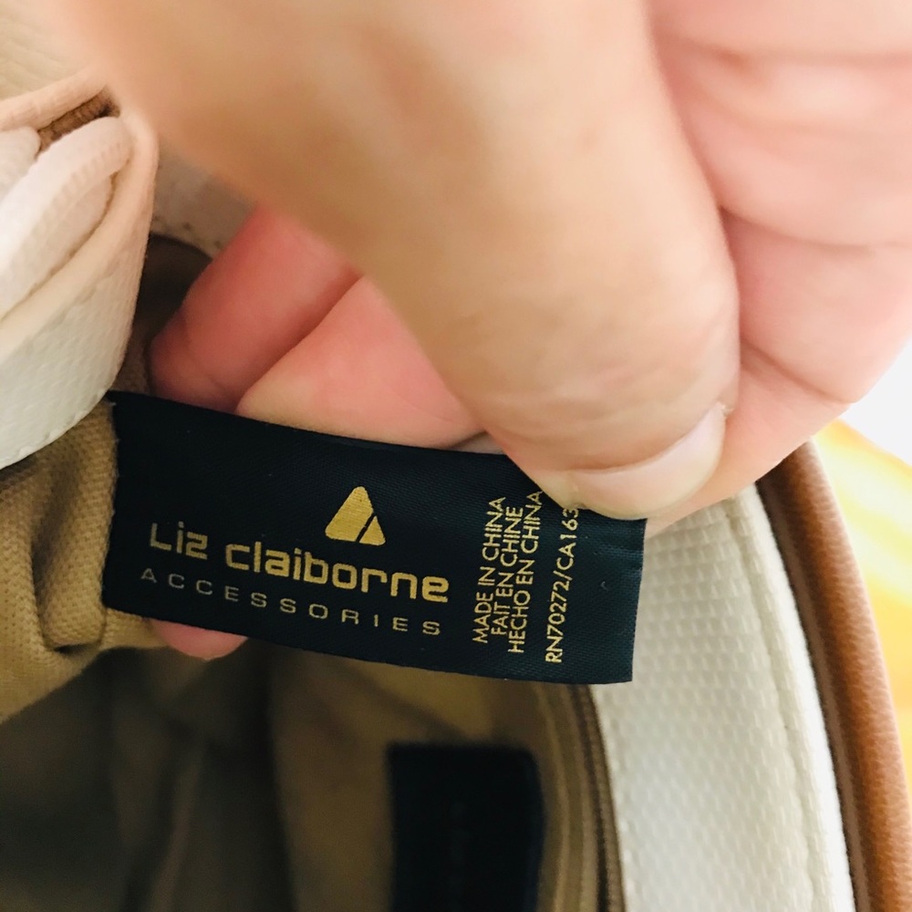 Liz Claiborne Crossbody Bag - Picture 12 of 14